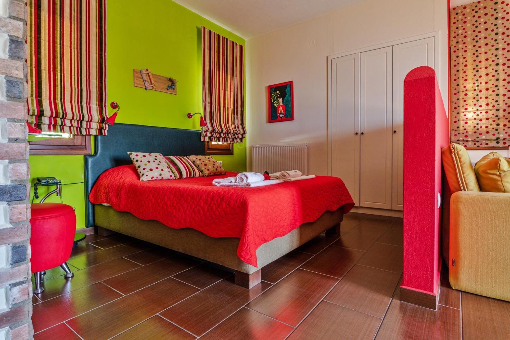 Aparthotel Lions Nine Mourésion Pokoj fotografie